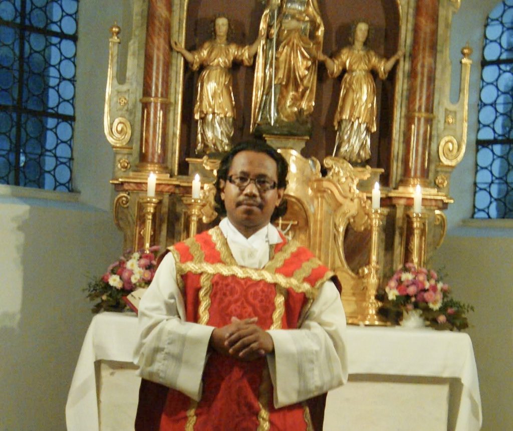 Romo Patris Sixtus Bere, Pr